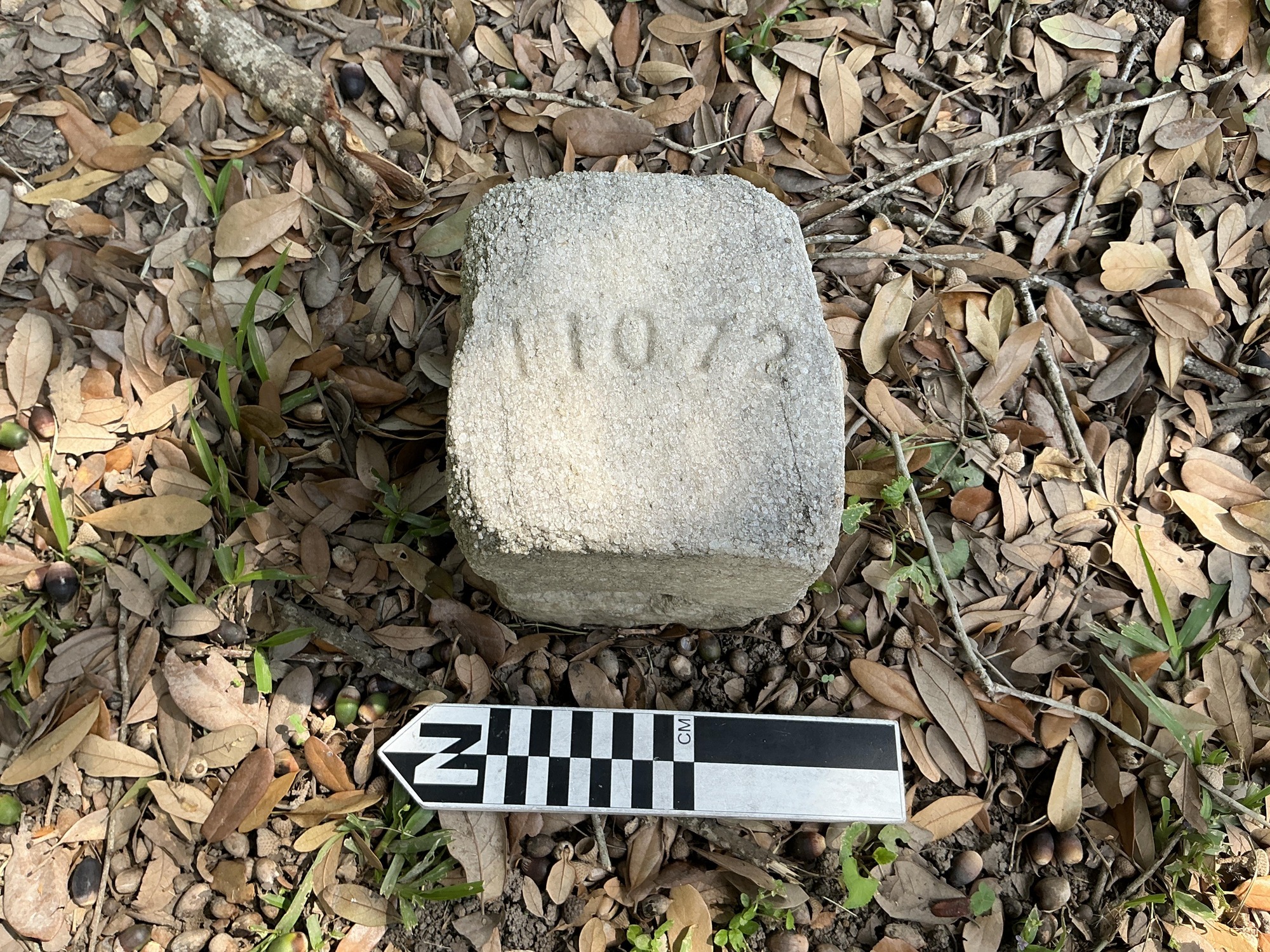 Extra image of flat marble marker