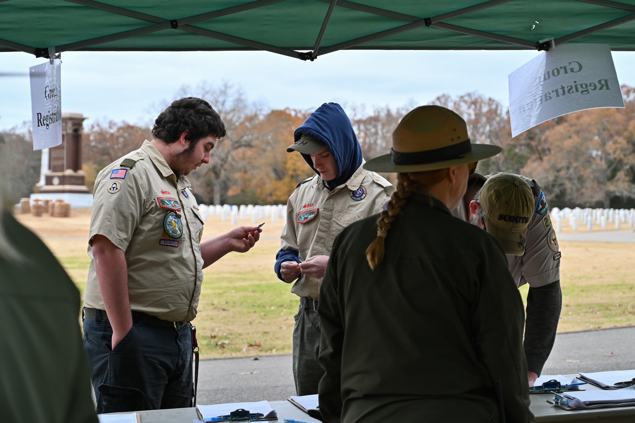 Andersonville staff check in volunteers.
