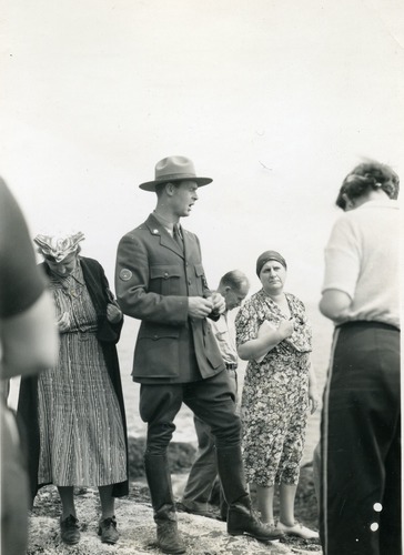 RICHARD MANVILLE - LECTURING AT THUNDER HOLE