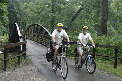 Trailblazer volunteers riding towpath