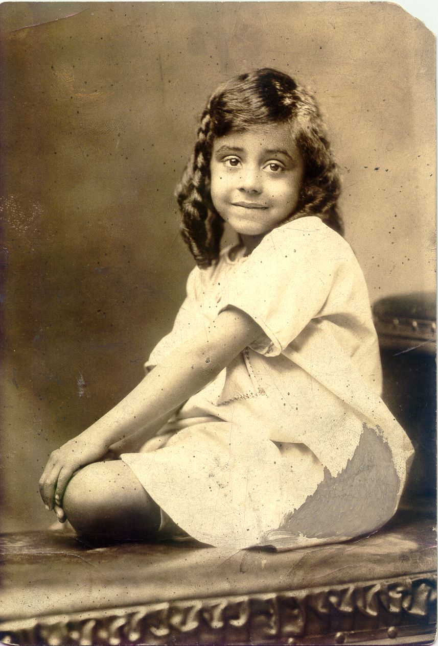 Maggie Laura Walker, studio portrait about age 4-5