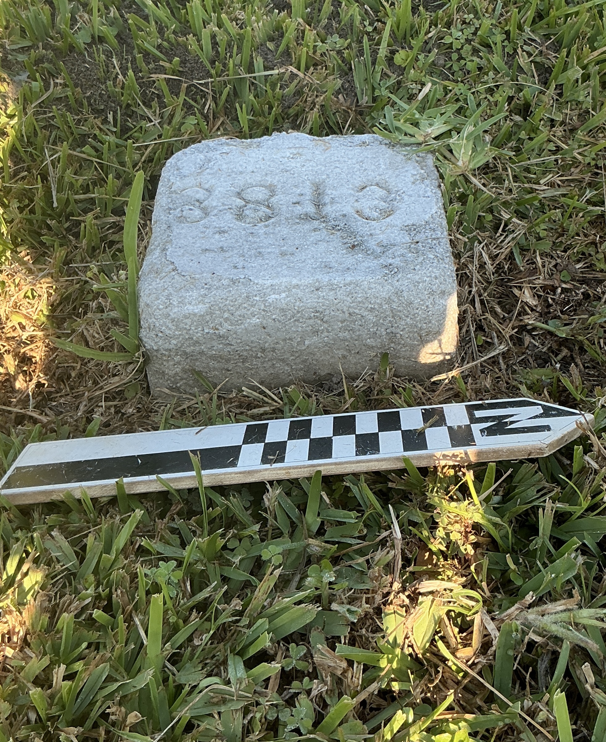 Extra image of flat marble marker