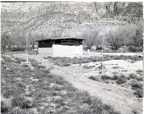 Watchman Campground comfort station.