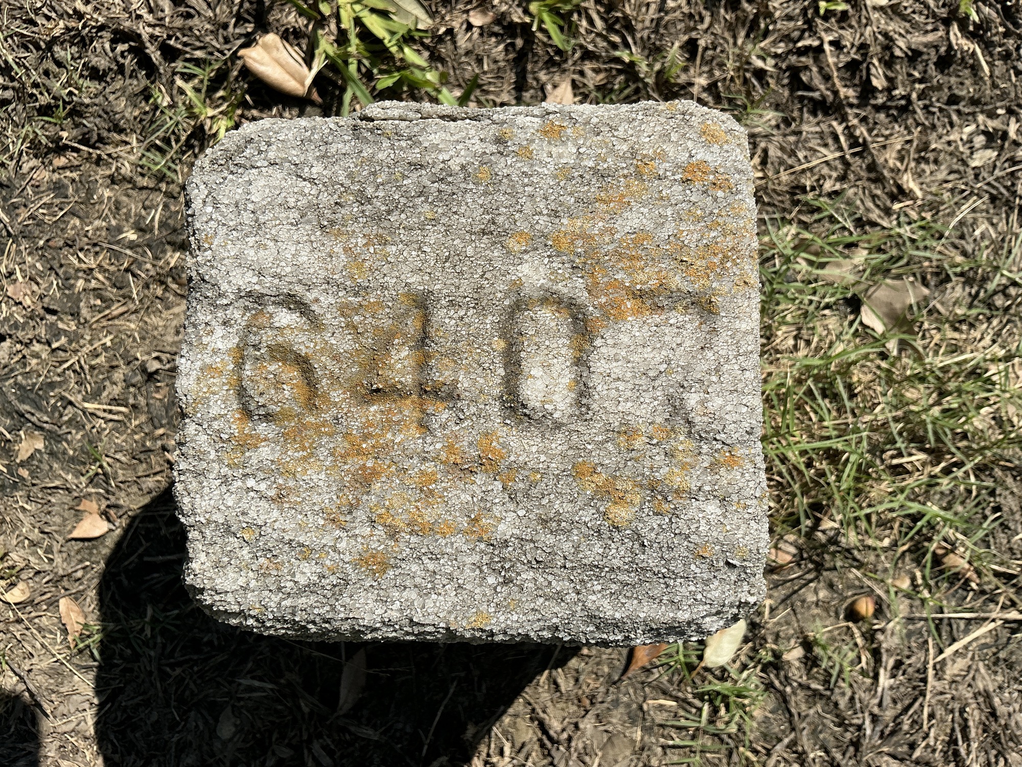 Top of flat marble marker