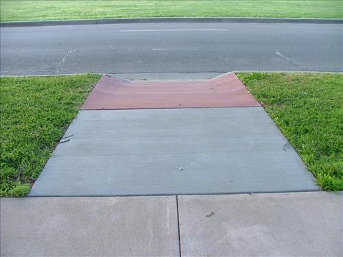Pedestrian pathway at BRVB in June 08