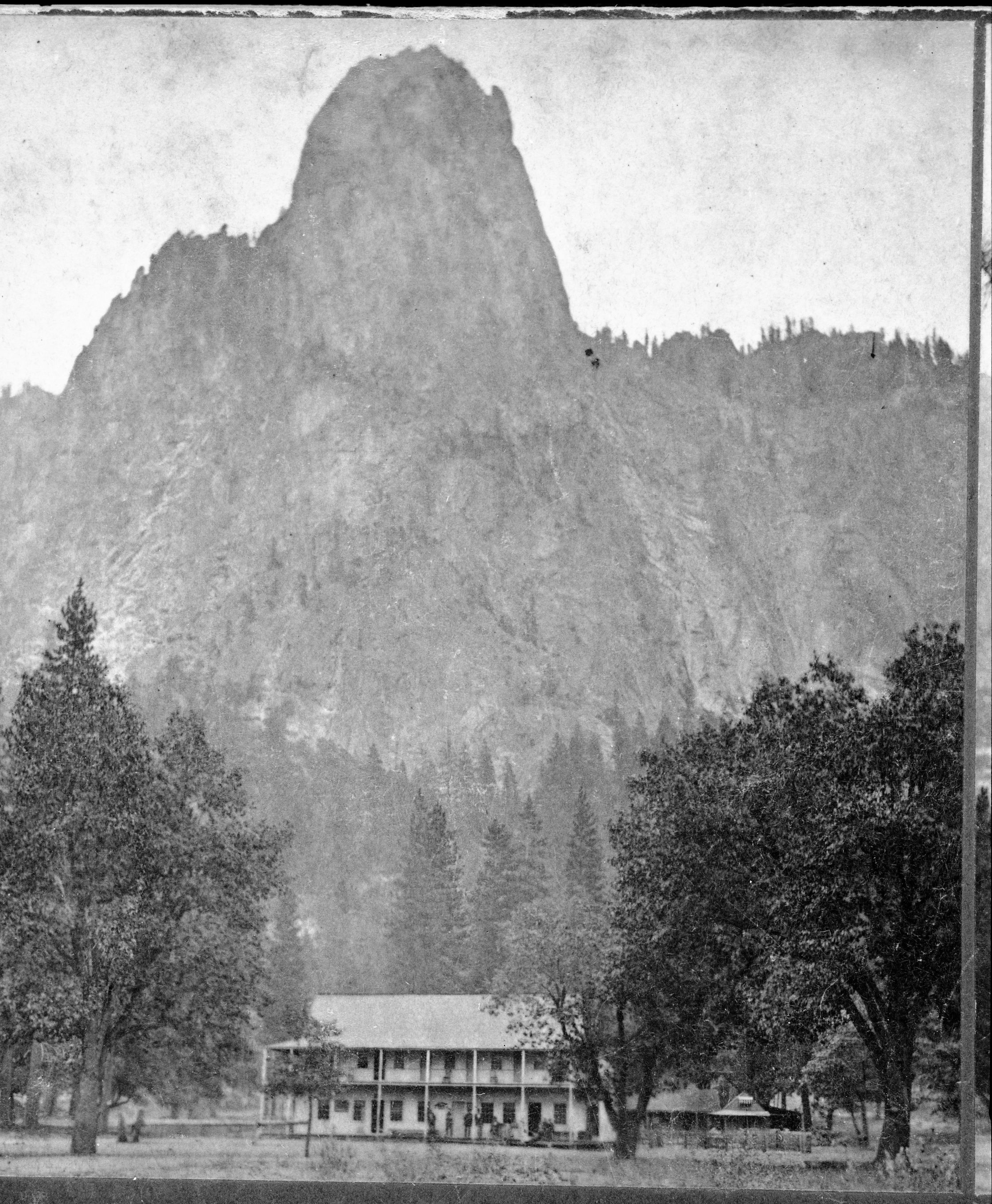 Copy Neg: Michael Dixon, July 1985. [1/2 stereo #3017]. Detail of RL-16,464, mis-labeled as "The Sentinel Hotel"; really is Leidig's Hotel.