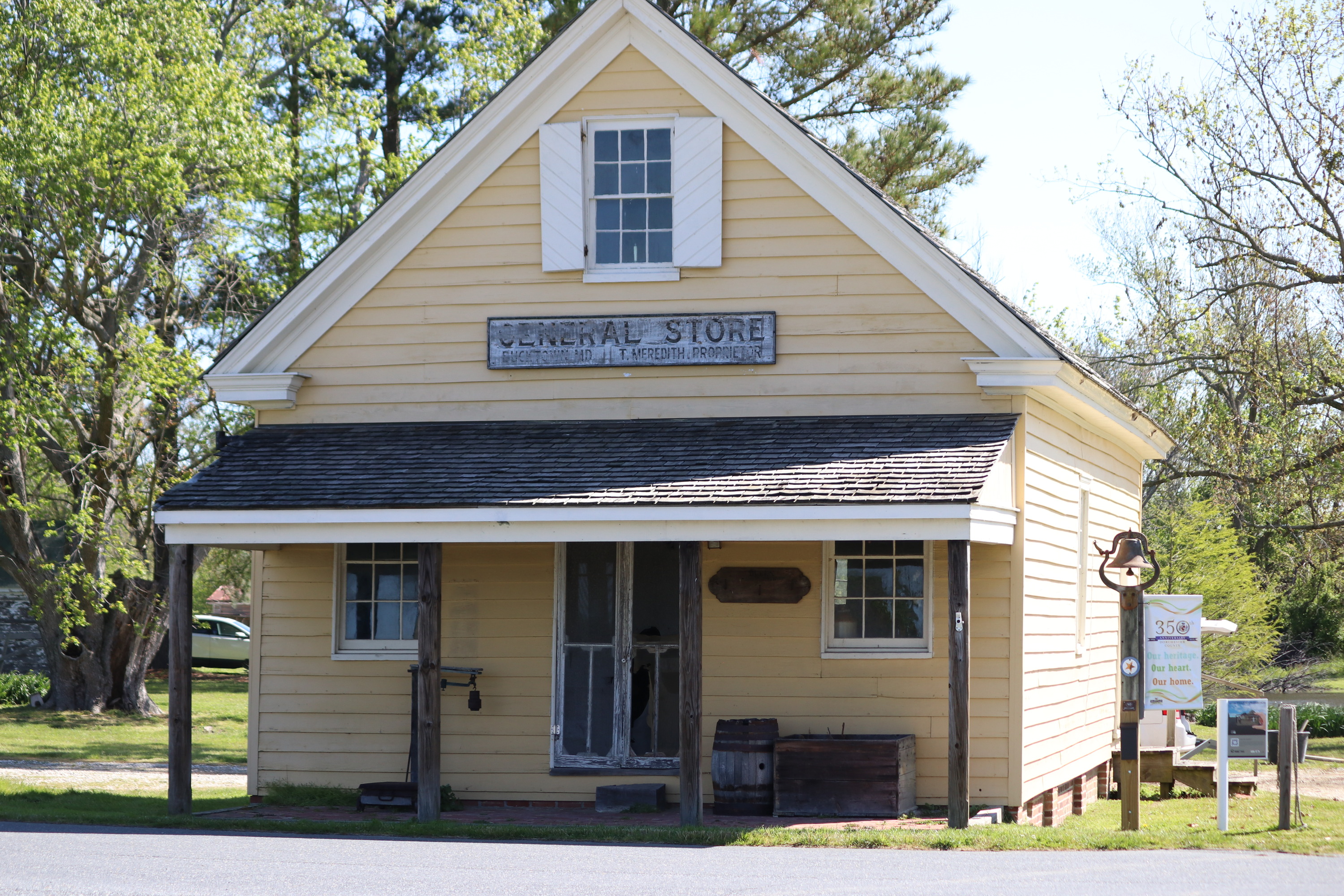 Tan sided structure.