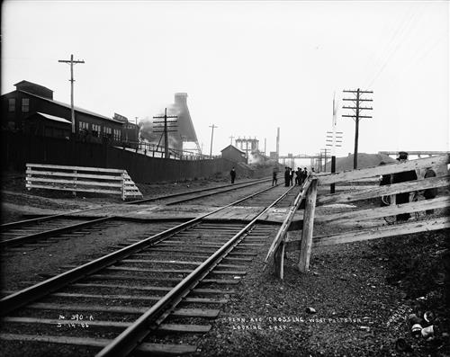 A0390-A0392--West Pittston, PA--Penn Avenue Crossing--Looking east [1906.05.14]