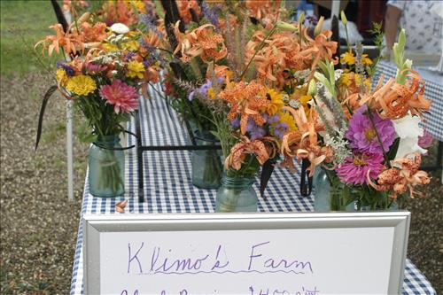 Countryside Farmers' Market vendors 2