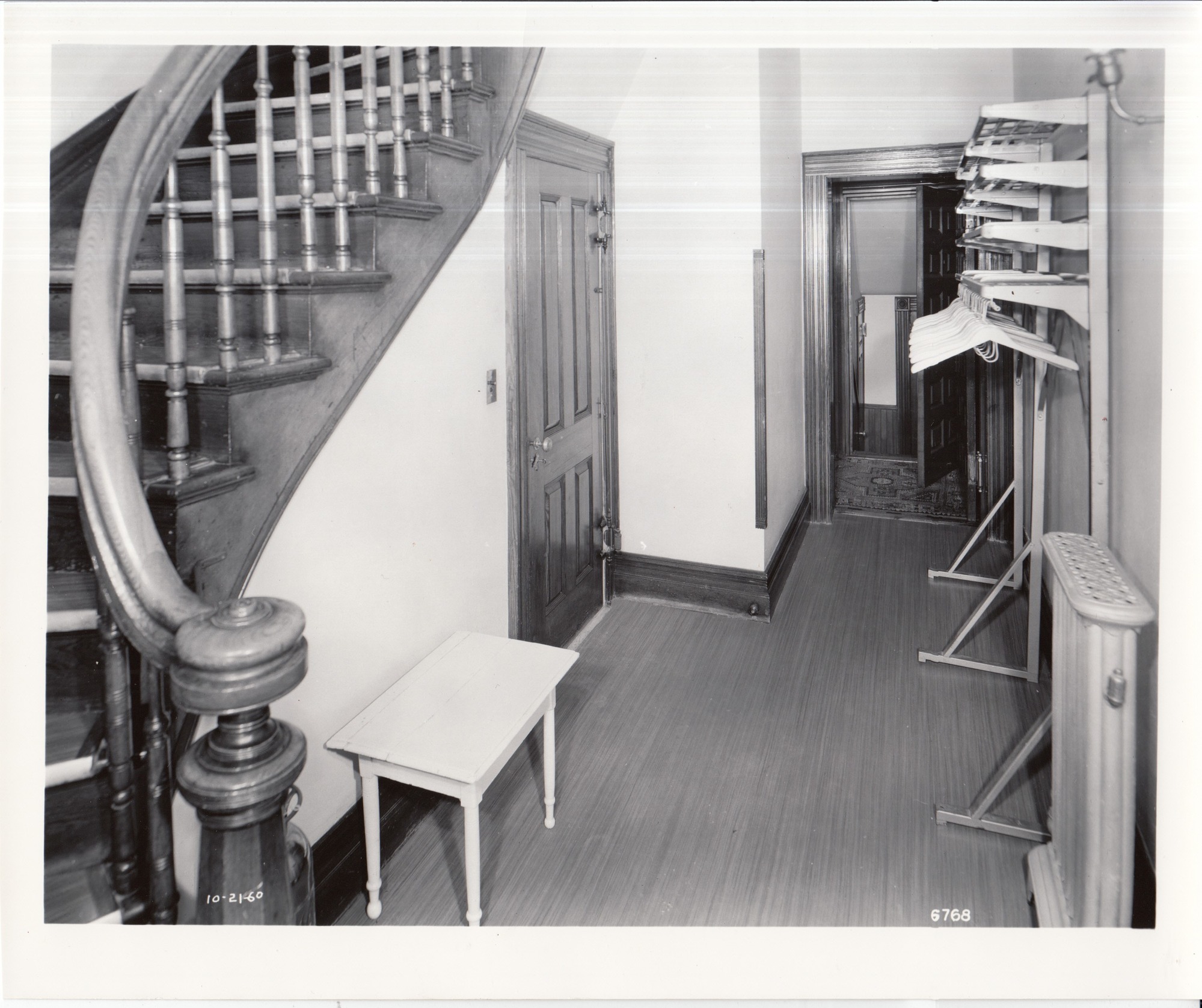 Glenmont, interior, first floor, Servant's Hall and staircase.