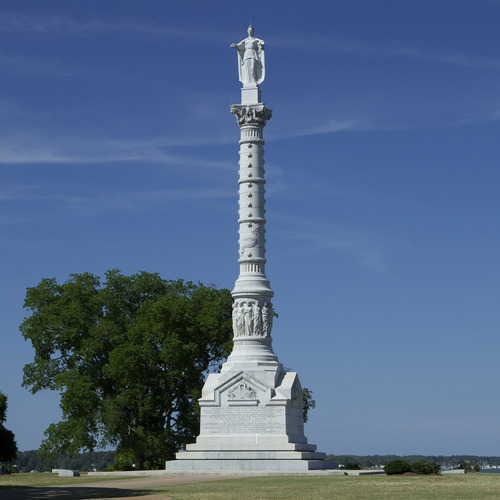 Photograph of the Yorktown Victory Monument.