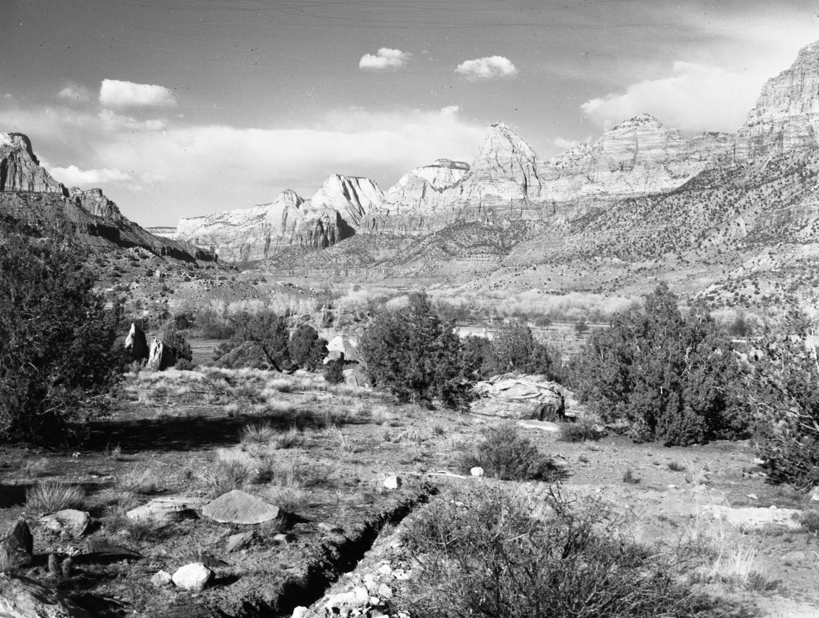 East Rim of Zion Canyon from Watchman to Deer Trap Mountain from south of Springdale.