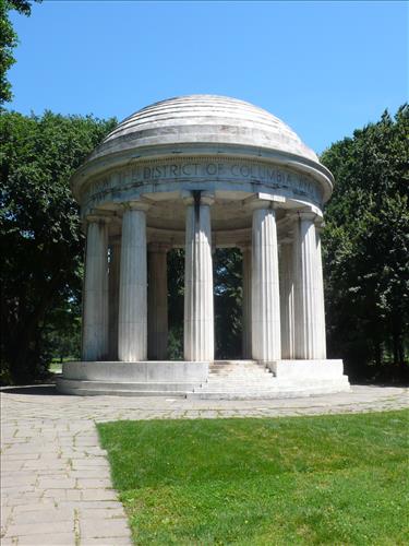 District of Columbia War Memorial at the National Mall in June 2009