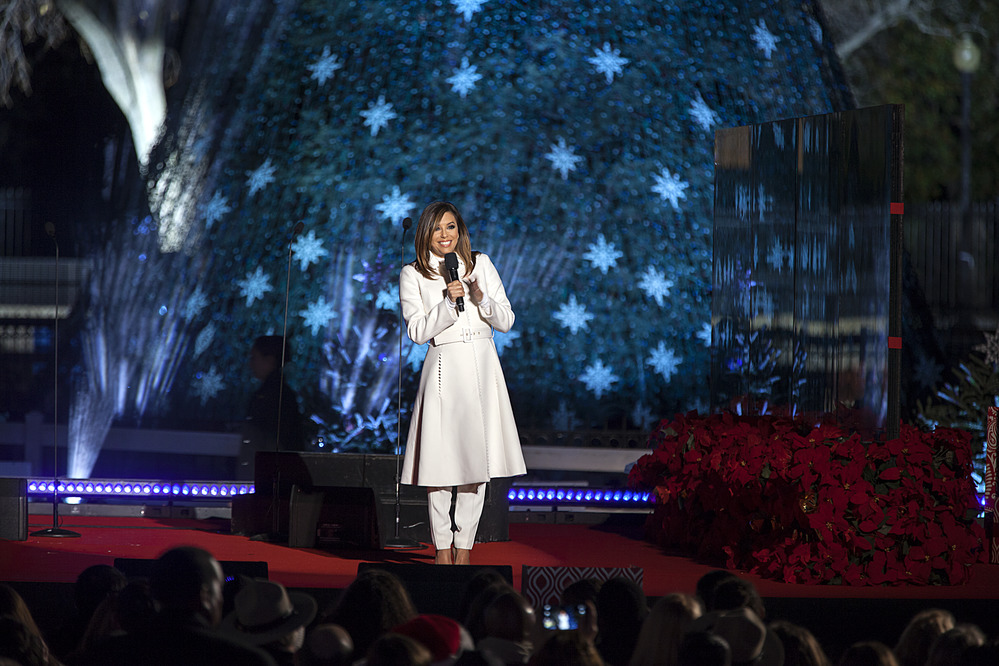 Eva Longoria stands in front of National Christmas Tree