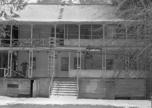 Back of Sentinel Hotel (showing Ed Foster).