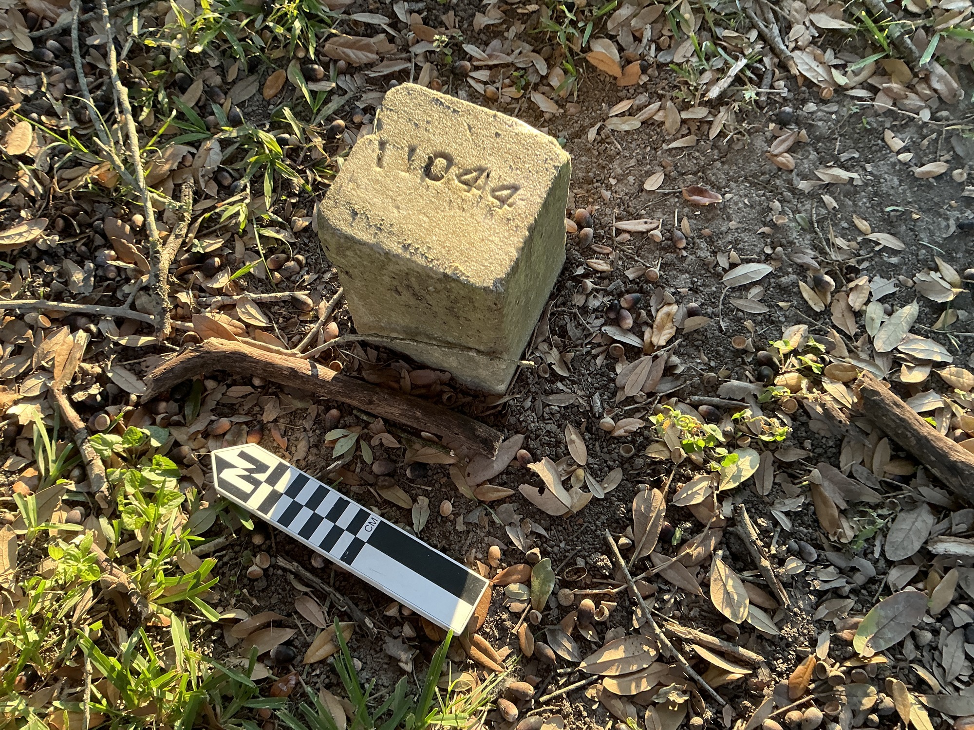 Extra image of flat marble marker