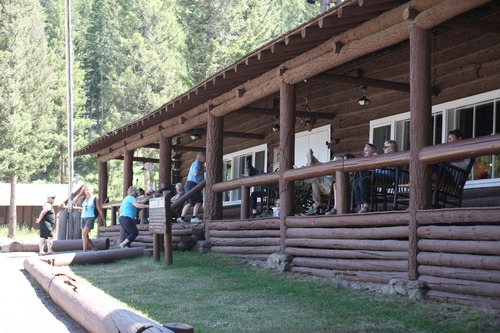 Roosevelt Lodge, front porch