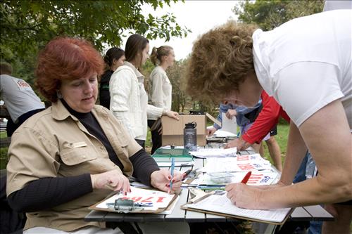 Fall Fun Run registration volunteer