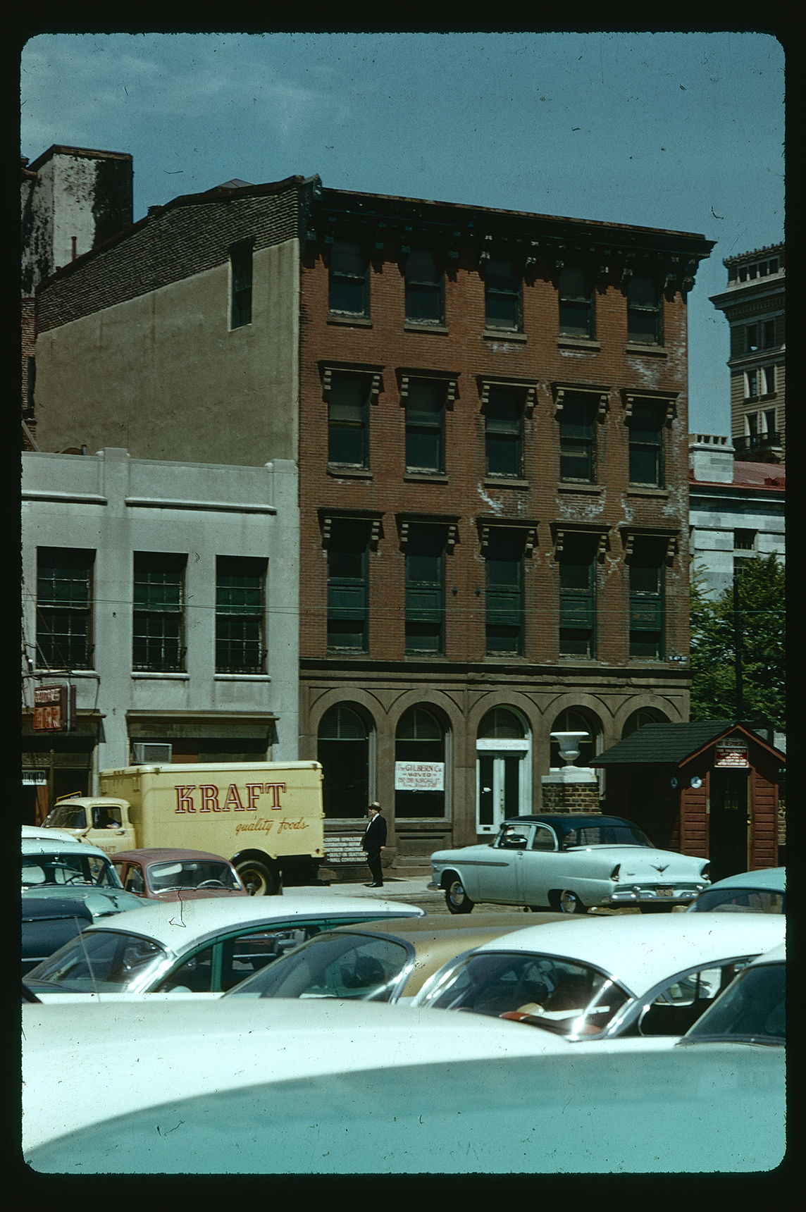 Fourth Street West Side Between Walnut and Library Streets