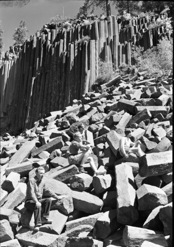 Showing great pile of talus.