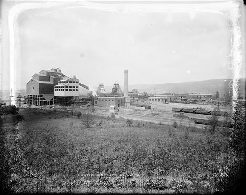 A1226-A1230--Nanticoke, PA--Loomis Breaker--Construction Progress [1916.05.19]