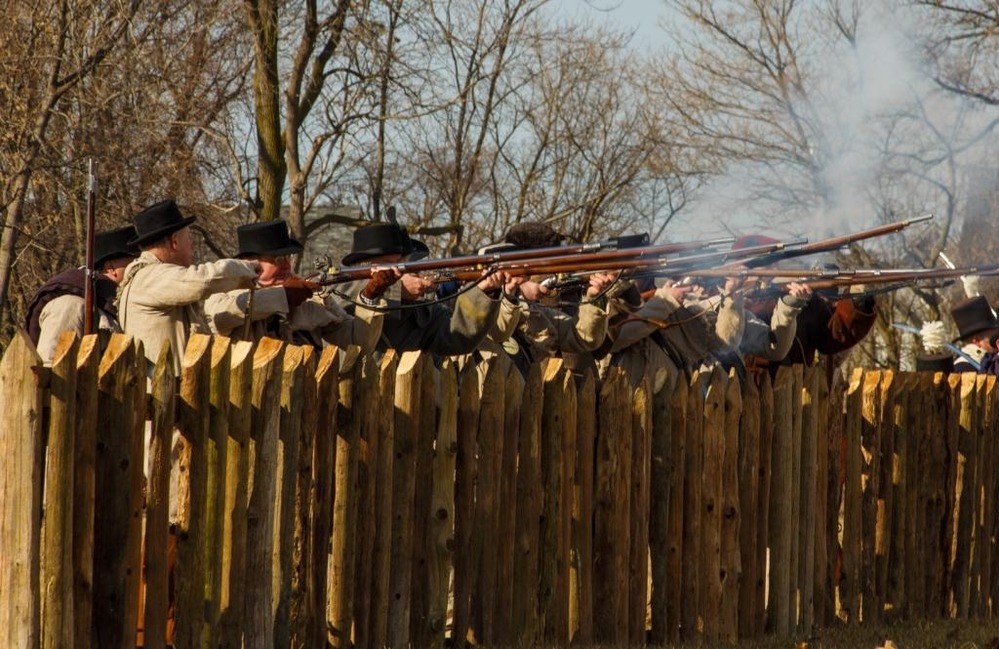 Kentuckians firing behind fences of Frenchtown