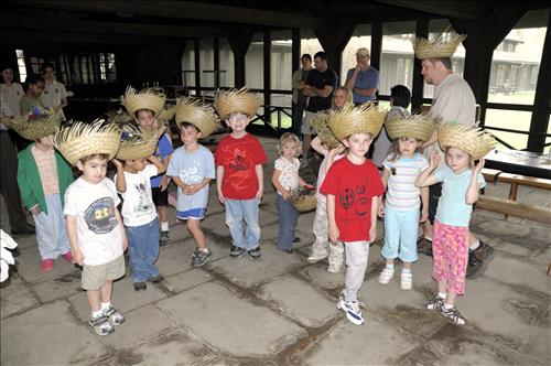 Junior Ranger, Jr. program at Cuyahoga Valley National Park, crafts