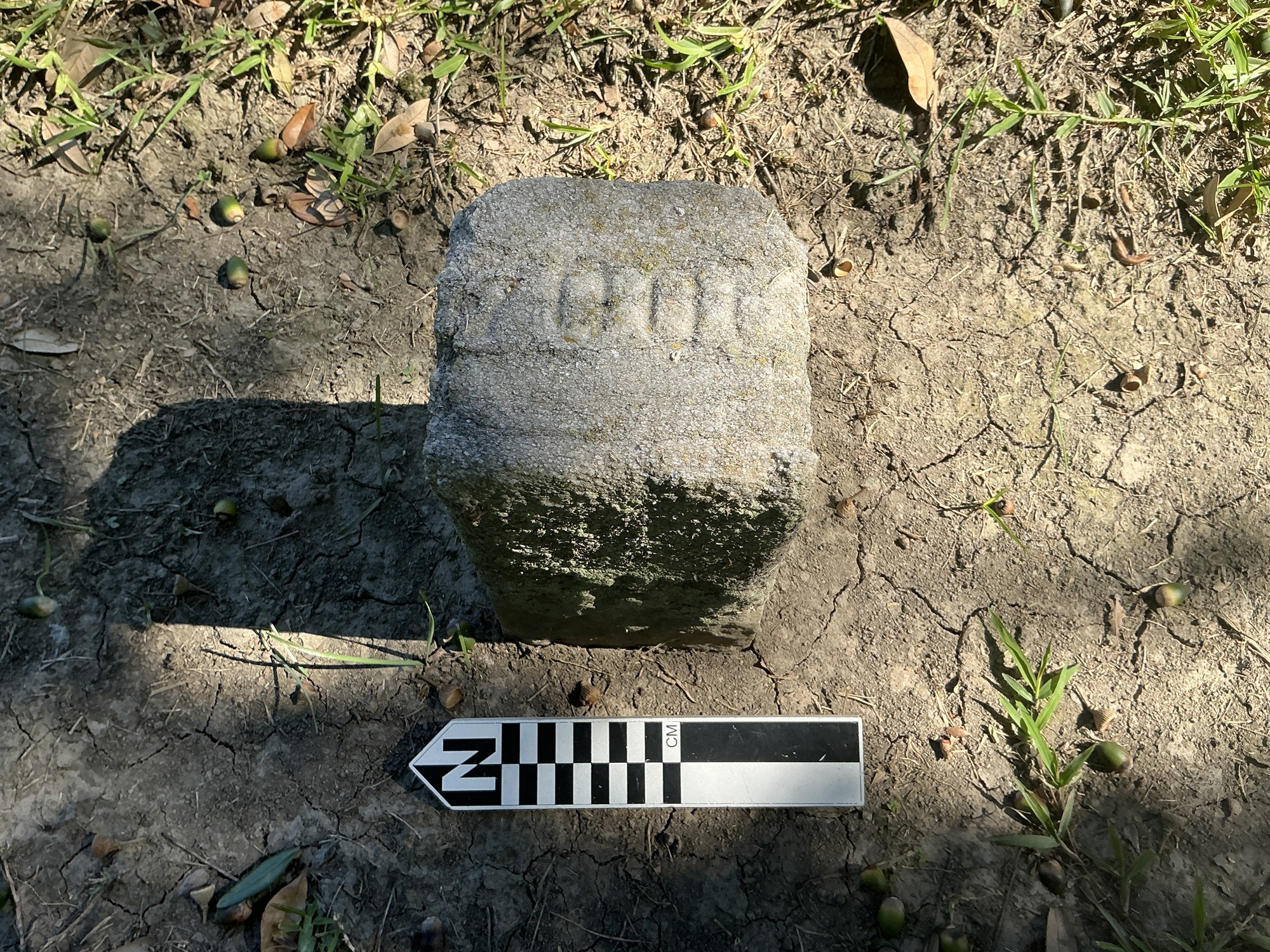 Extra image of flat marble marker