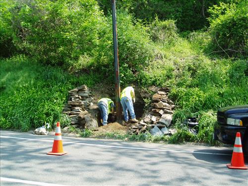 Stone walls around lights undergoing repair on S. Waterside Drive - 04-26 to 05-03-07