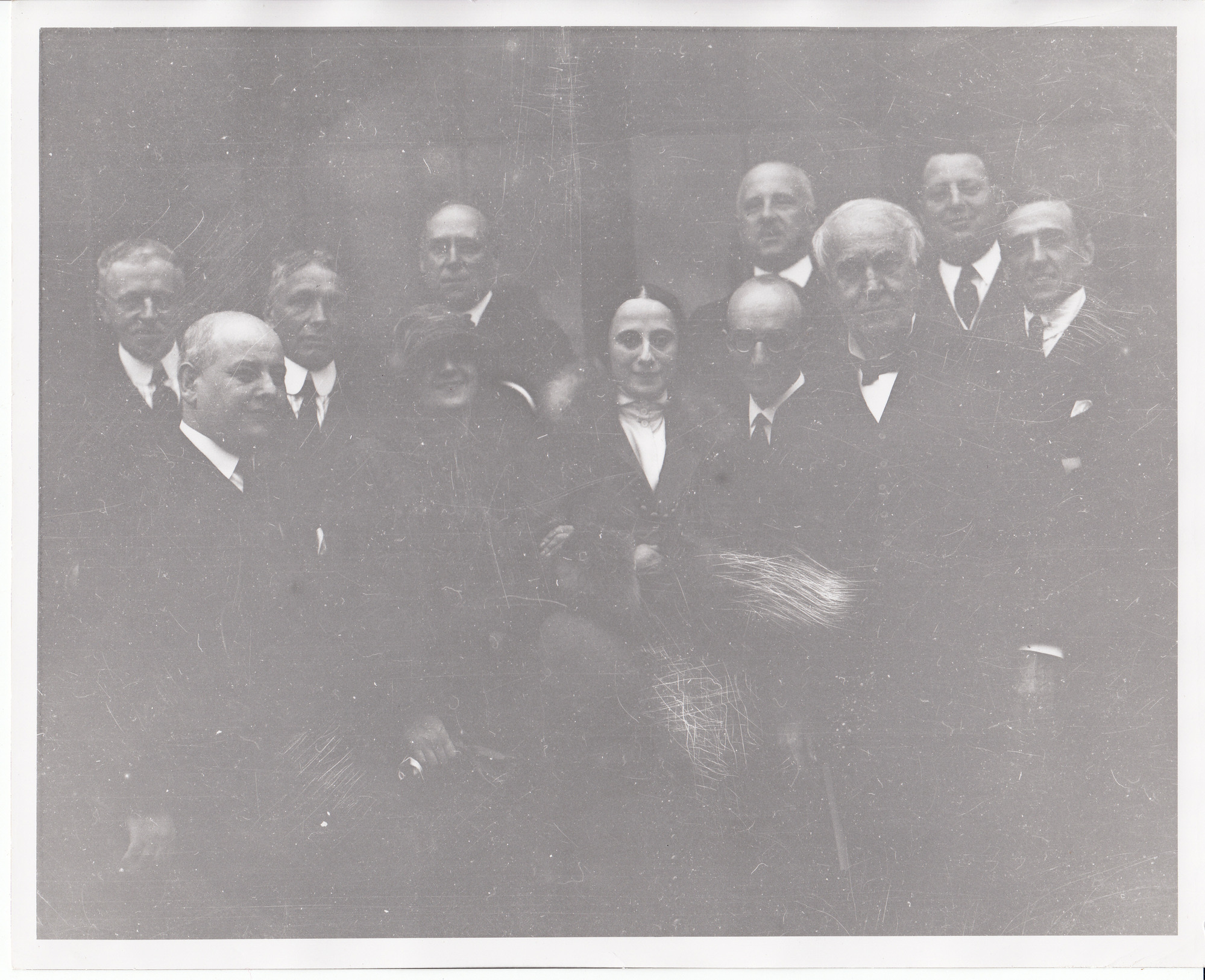 Anna Pavlova visiting Thomas Edison at his West Orange Laboratory.