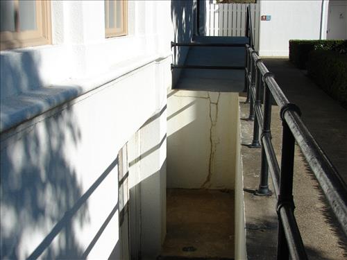 Paint the Quapaw Bathhouse at Hot Springs National Park in August 2009