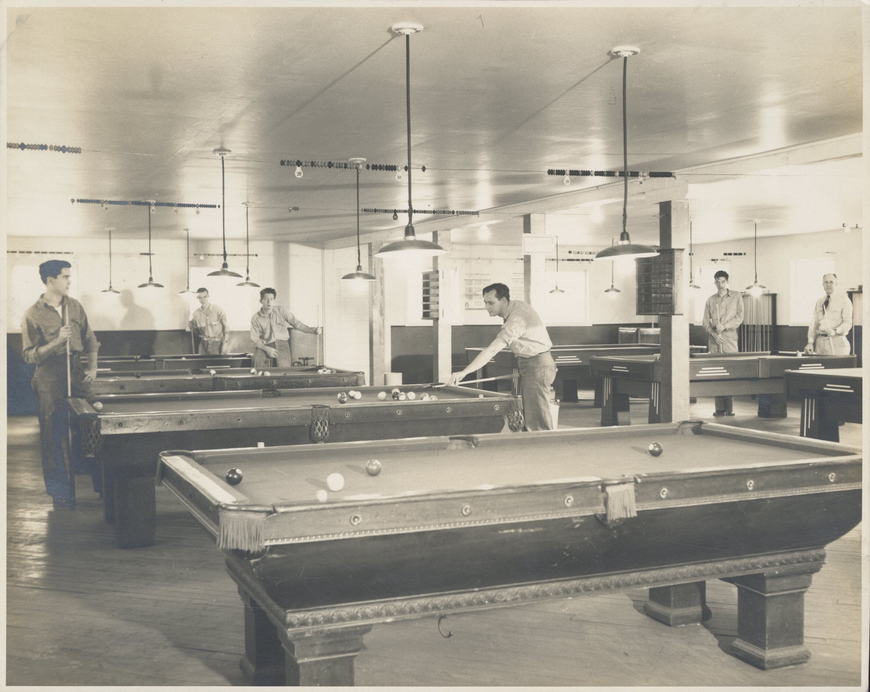 Navalmen playing pool at Ahwahnee Naval Hospital