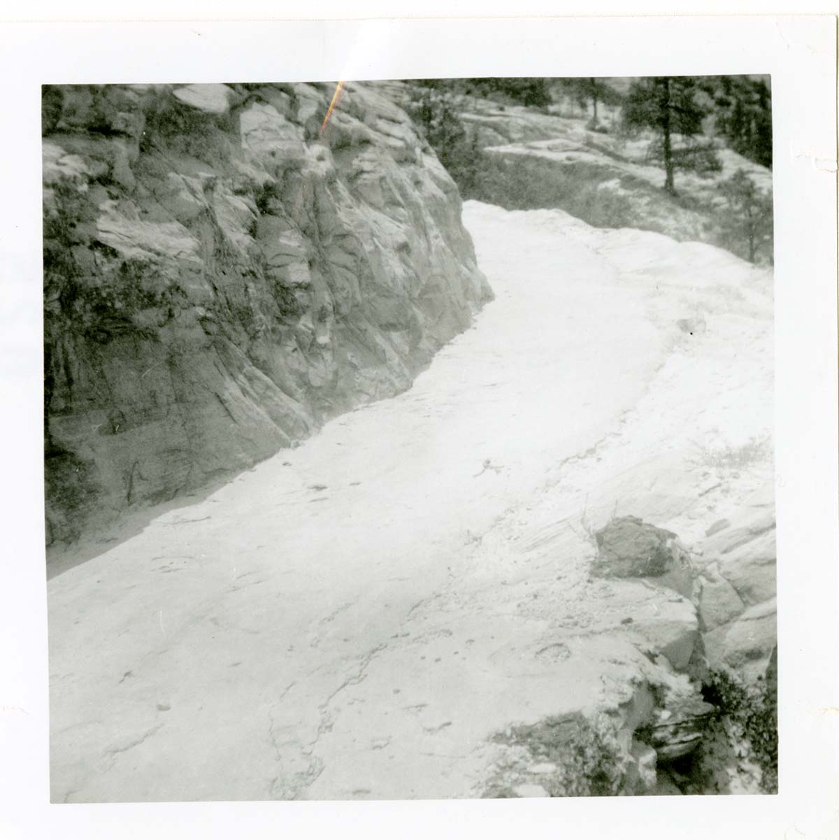 General view of the East Rim trail.