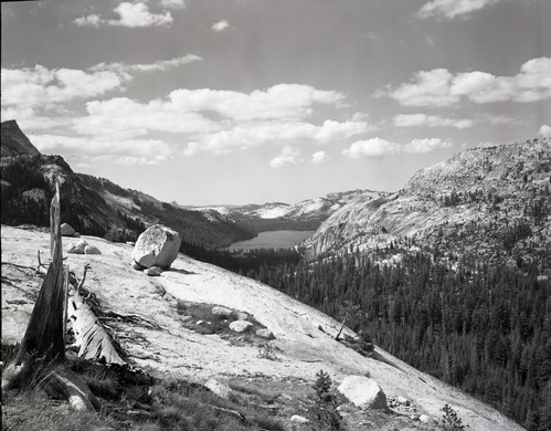 View of Tenaya Lake from Ledge trail to Cathedral Lakes.