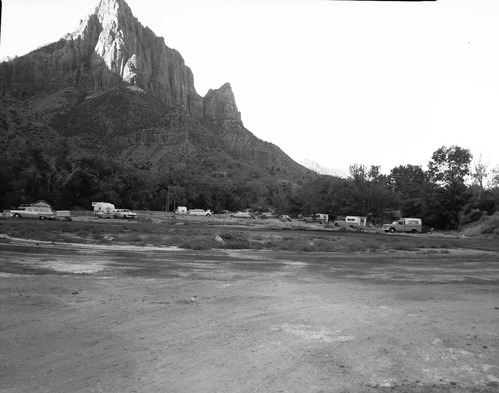 Camper use of overflow area, South Campground.