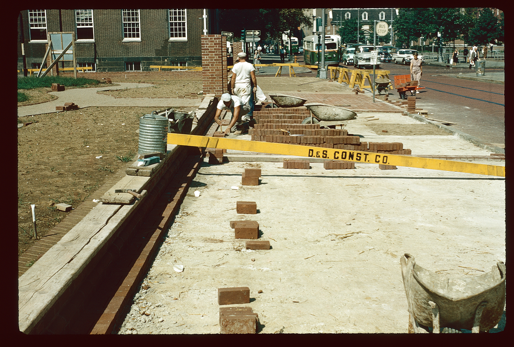 Chestnut Street at Fifth