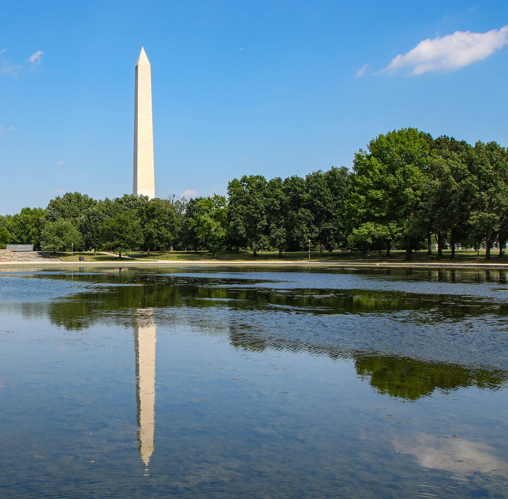 Washington Monument and its reflection in a lake