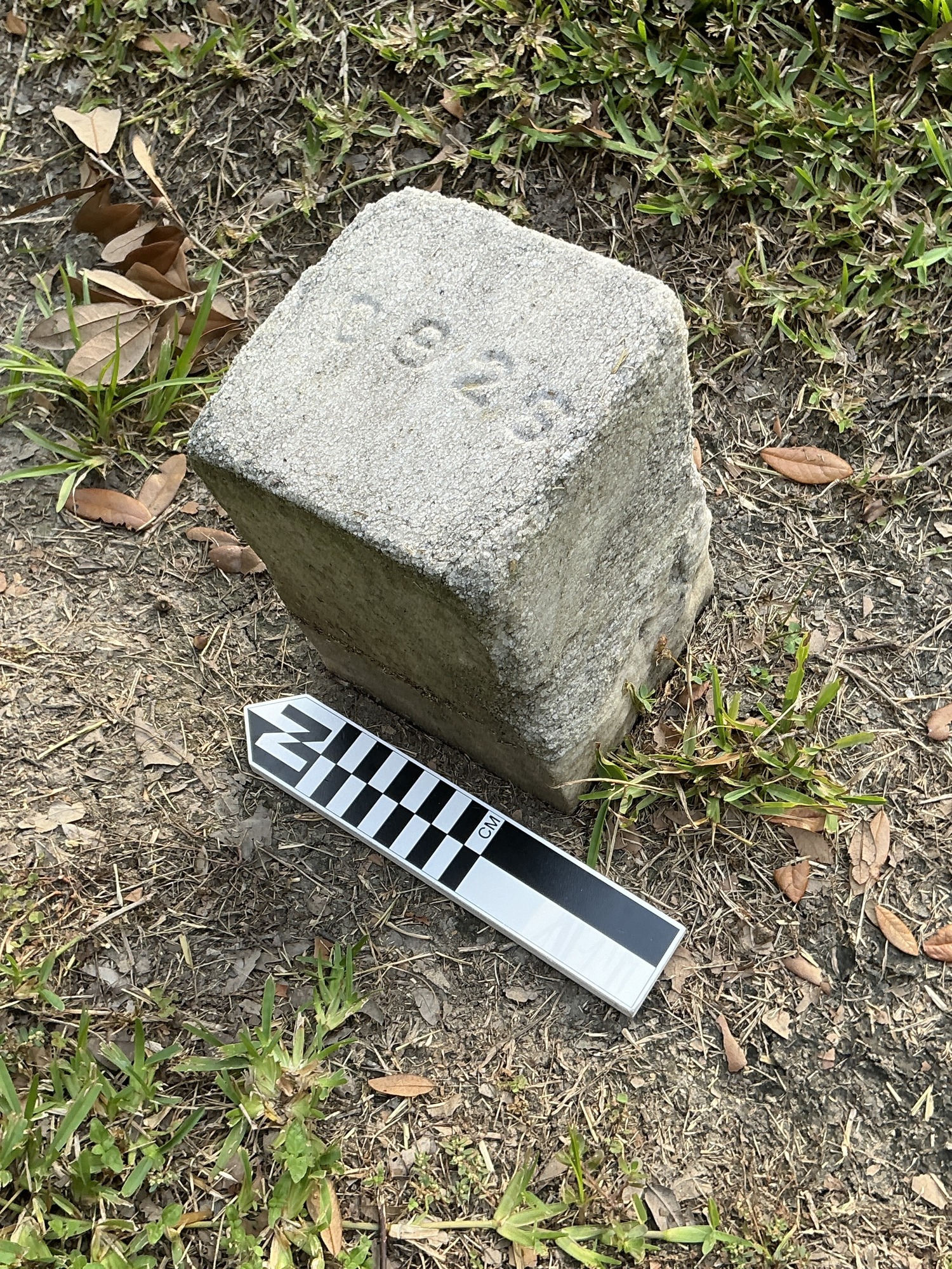 Extra image of flat marble marker