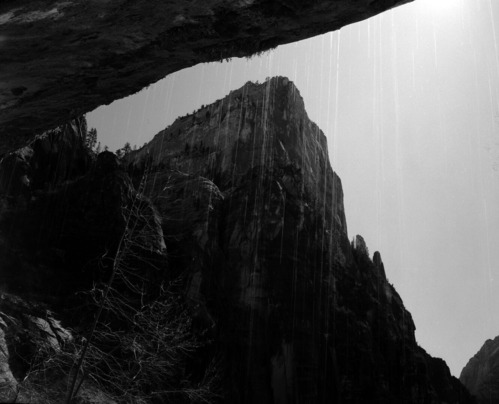 The overhang of Weeping Rock.