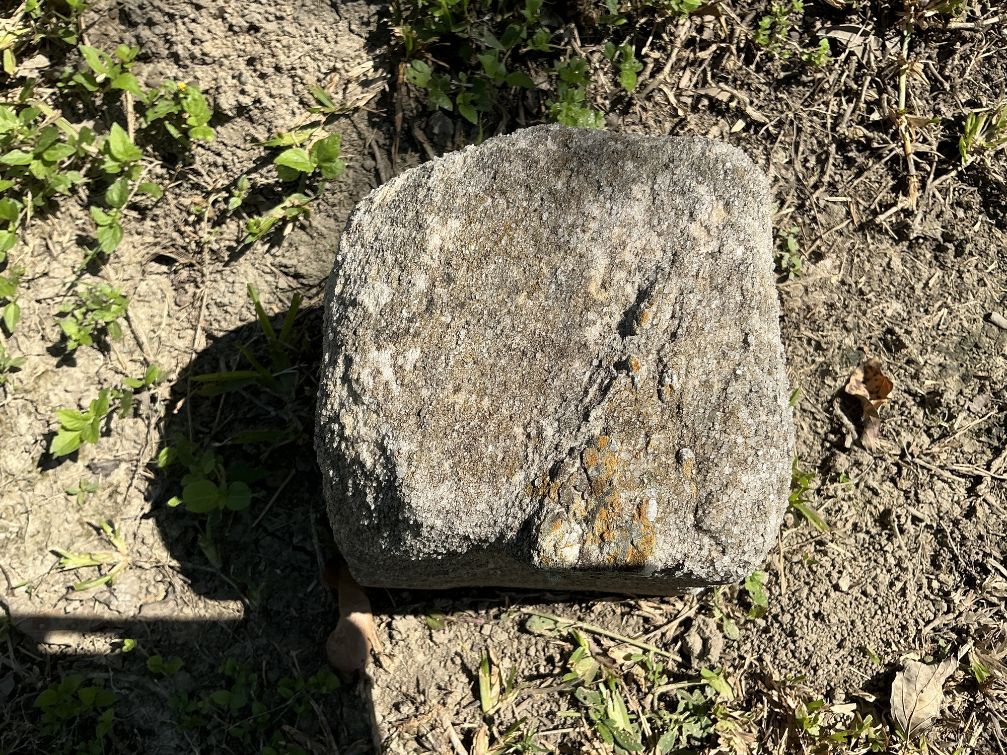 Top of flat marble marker