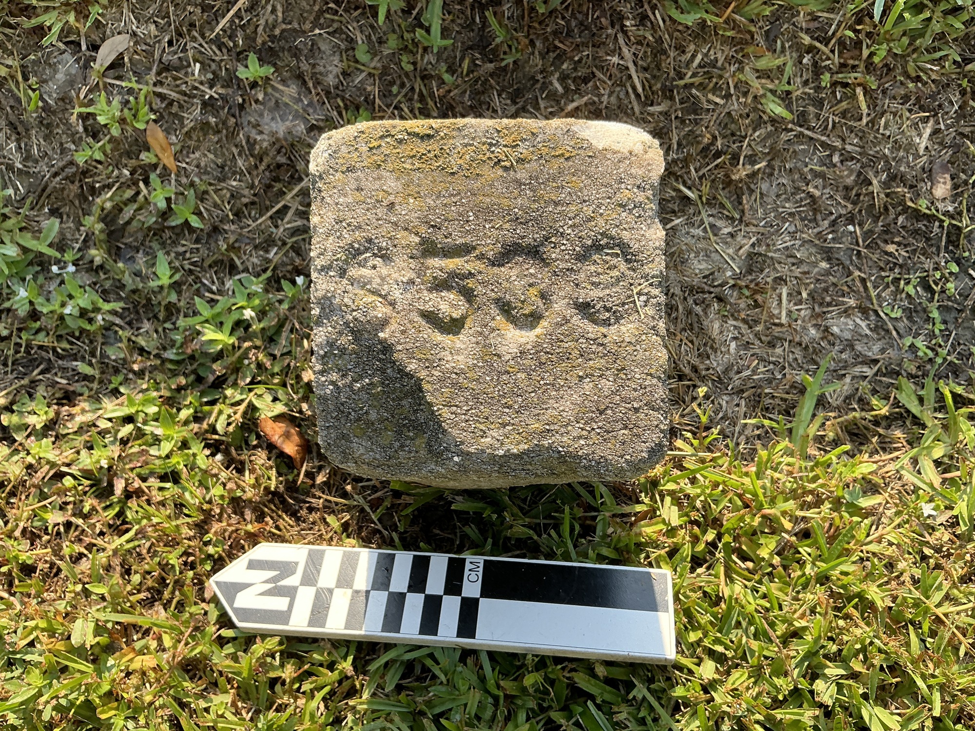 Extra image of flat marble marker