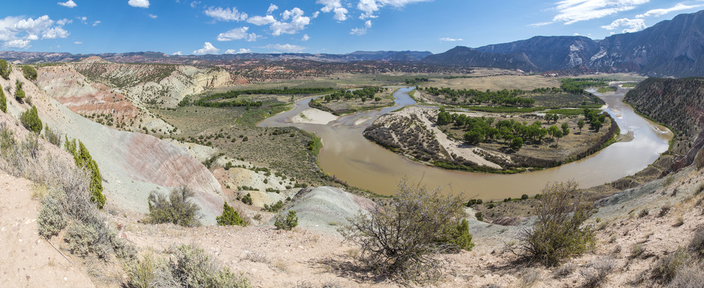 Island Park with an oxbow of the Green River.  Split Mountain is in the background.