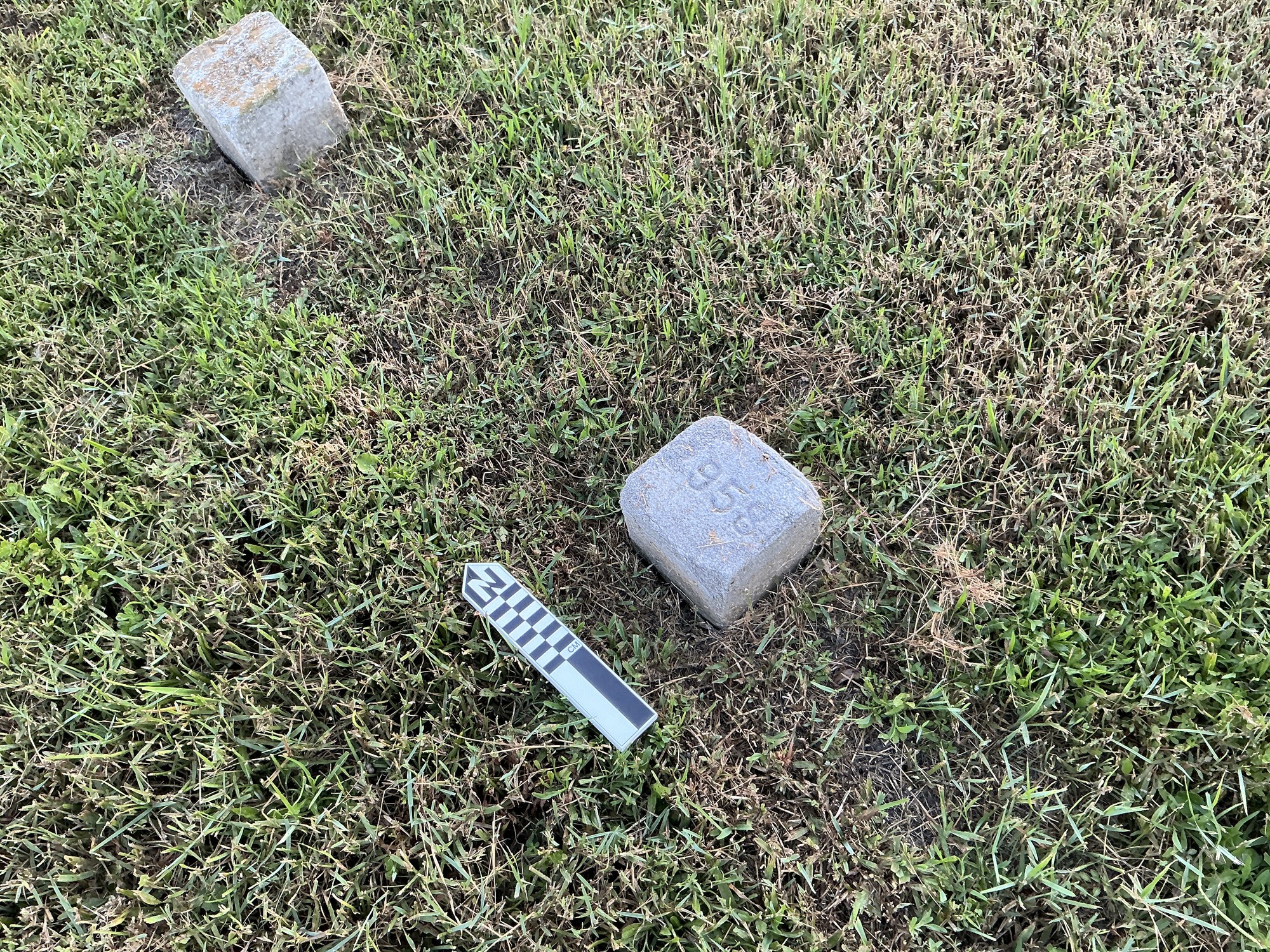 Extra image of flat marble marker