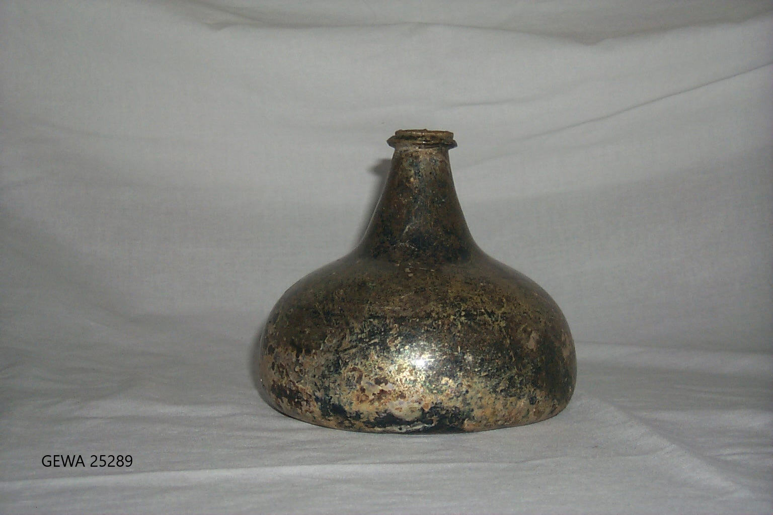 Base diameter 5", shoulder 2", neck and string rim 1 1/4 wide, 5 1/2 high