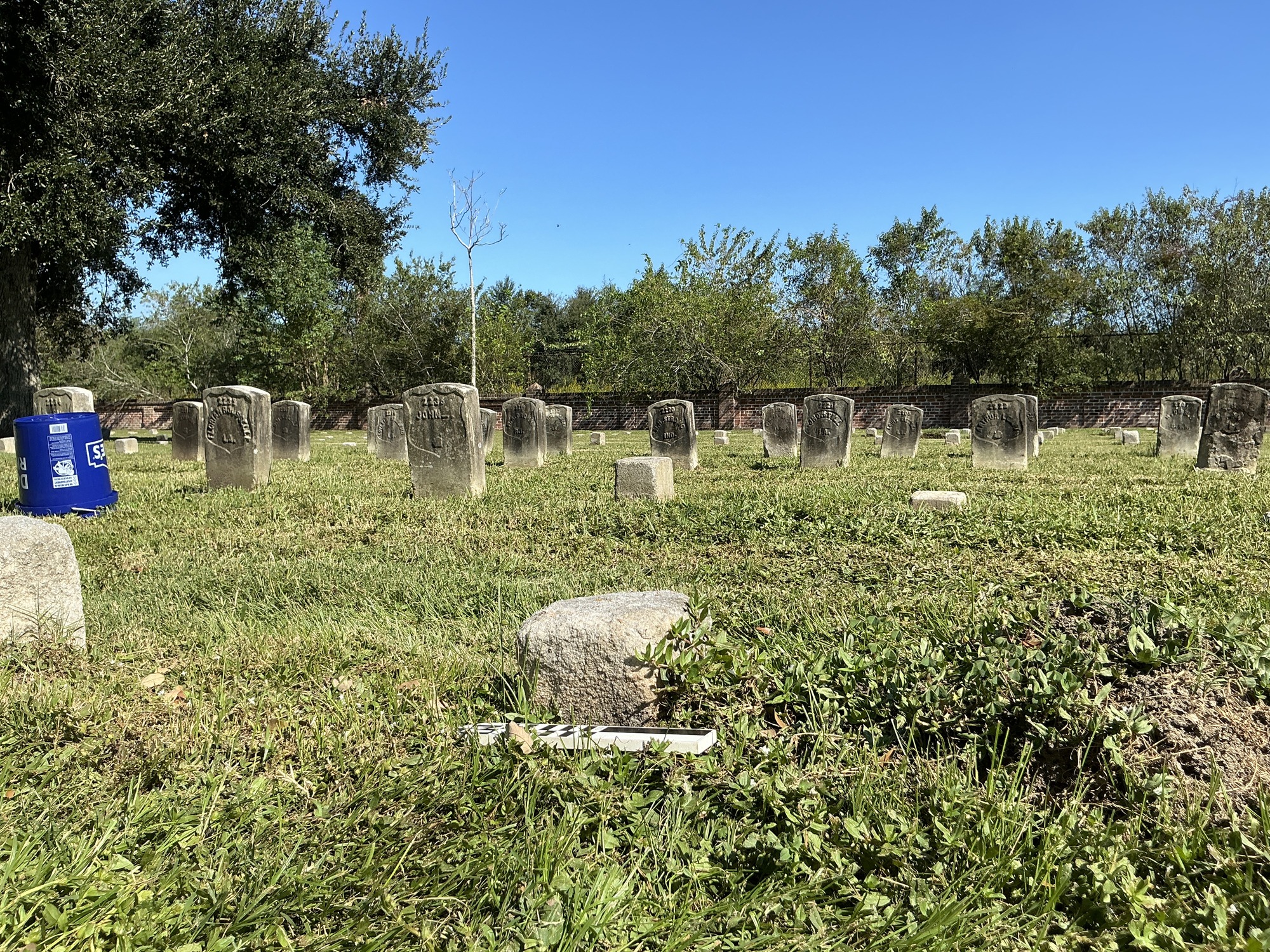 Extra image of flat marble marker