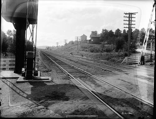 C4181-C4185--Elmhurst, PA--Elevated crossing shanty [1917.08.04]
