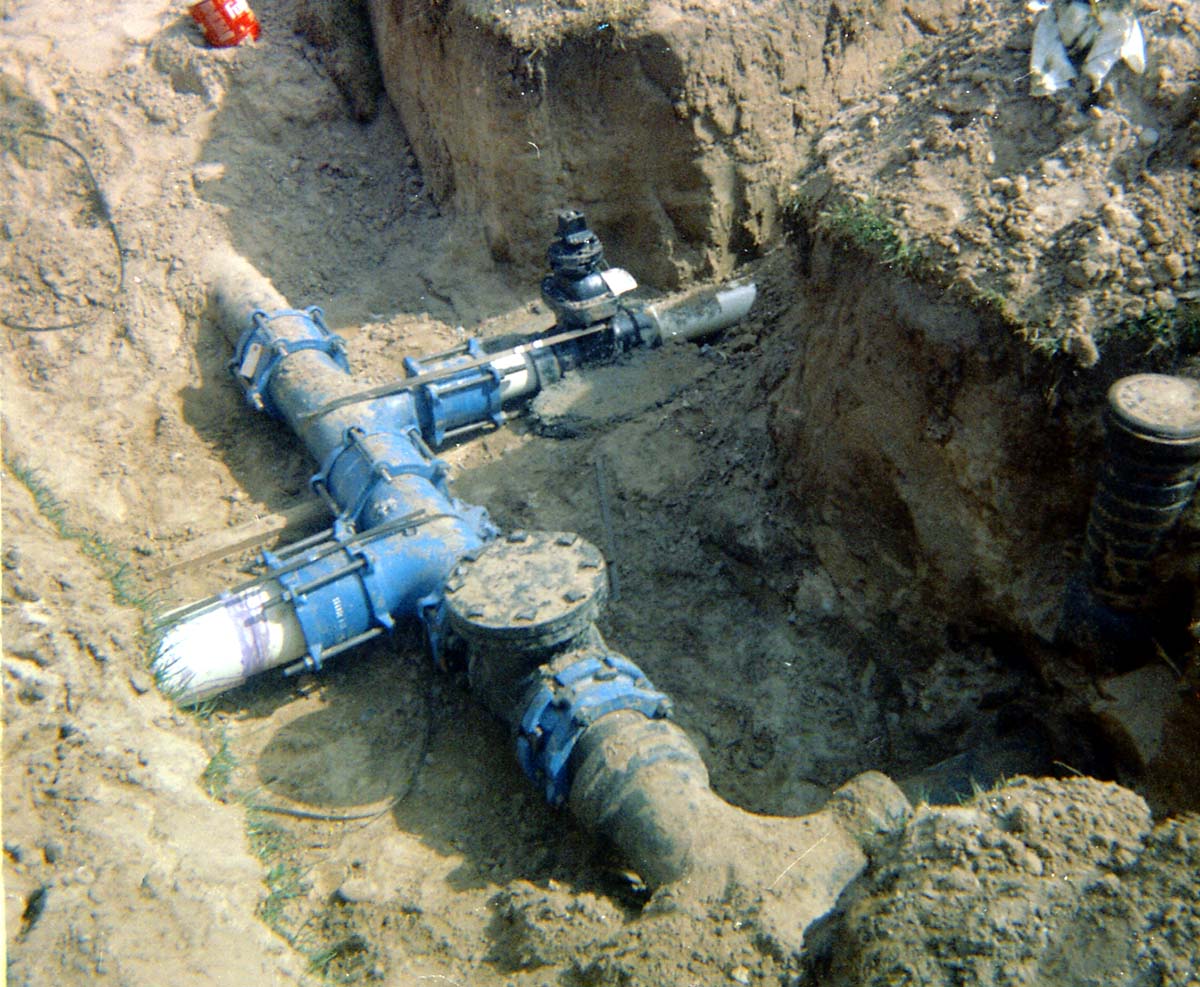 Piping system during the Zion Lodge utilities project.