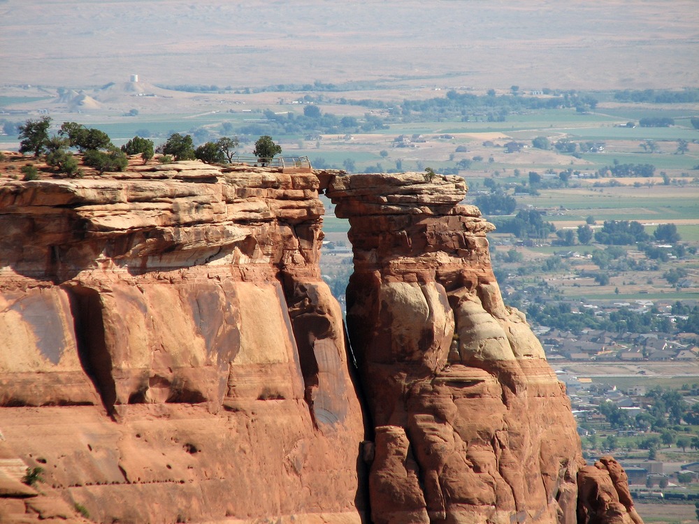 See the people at the overlook?