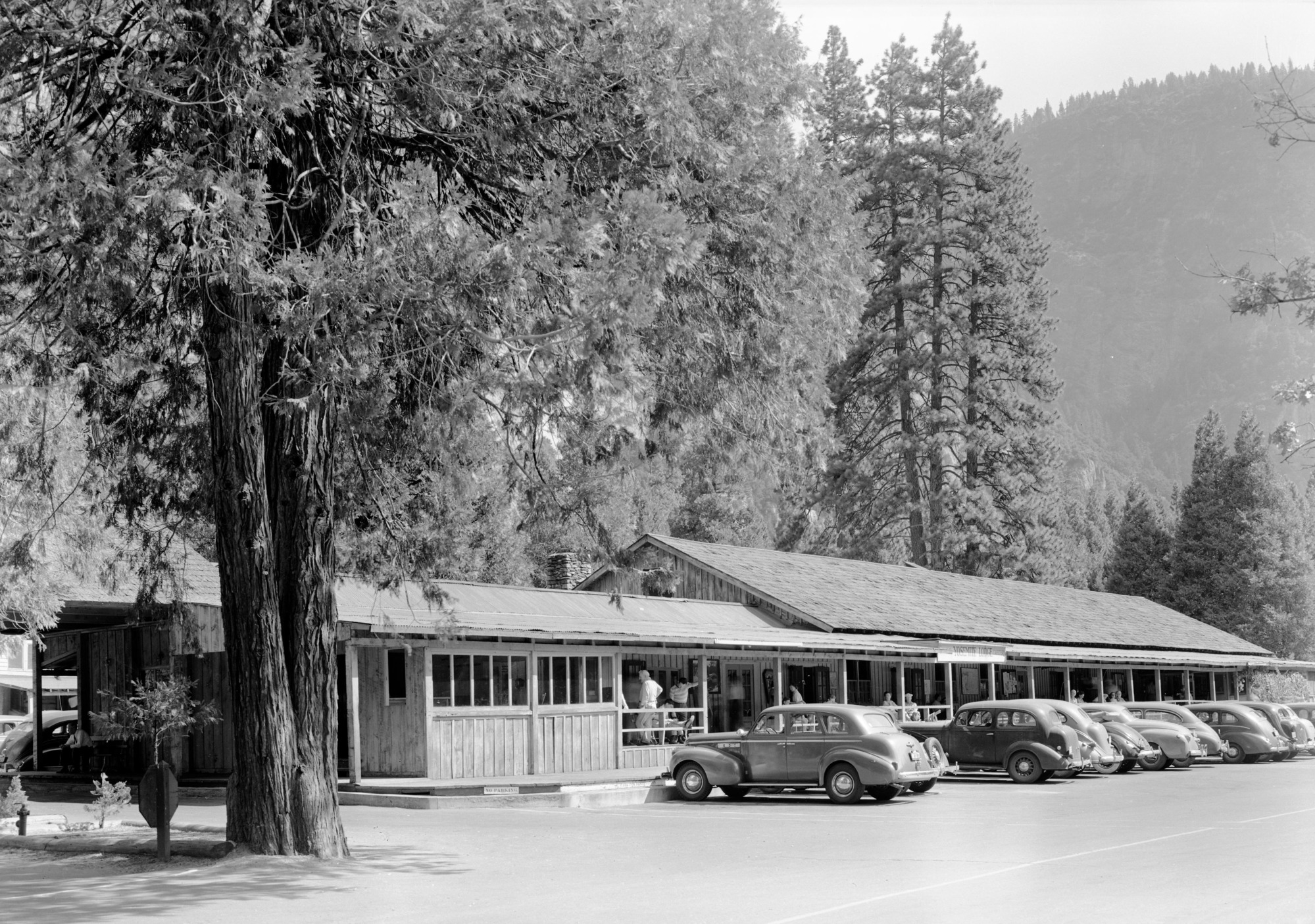 Front view of Yosemite Lodge.