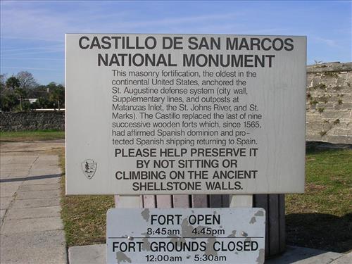 Signs at Castillo de San Marcos National Monument in January 2008